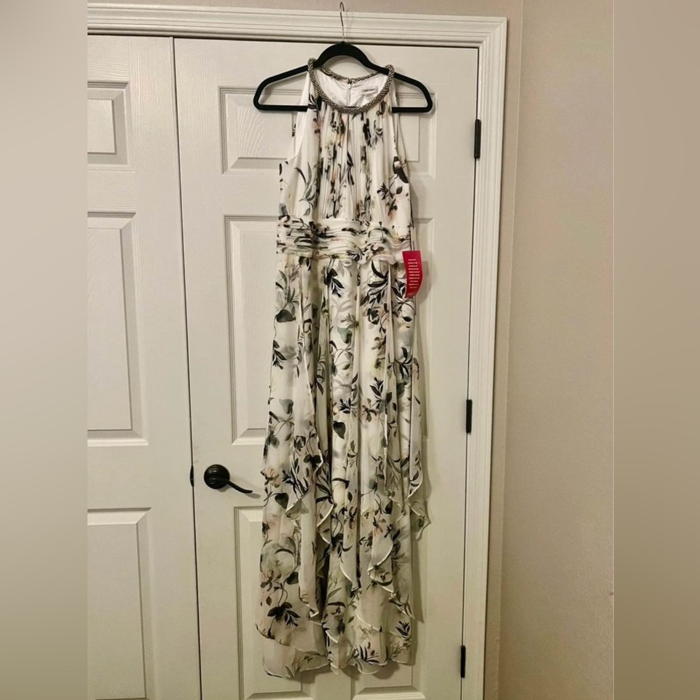 FINAL PRICE - NWT Calvin Klein floral maxi🍦